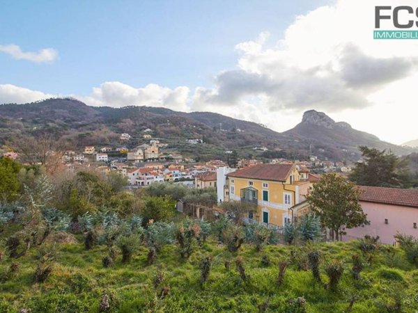 appartamento in vendita a Calice Ligure