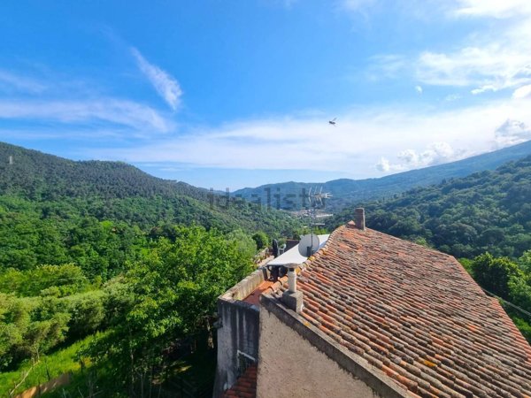 appartamento in vendita a Calice Ligure in zona Carbuta