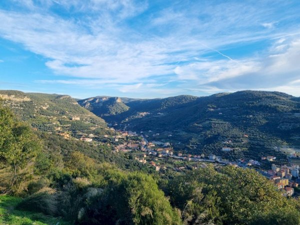 appartamento in vendita a Calice Ligure in zona Carbuta