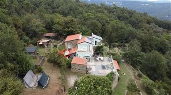 casa indipendente in vendita a Calice Ligure