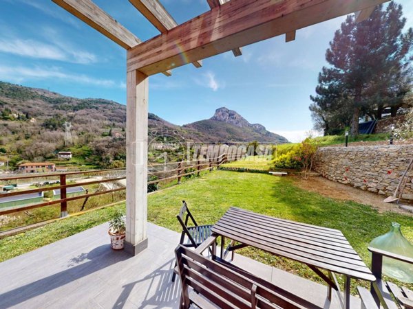 casa indipendente in vendita a Calice Ligure