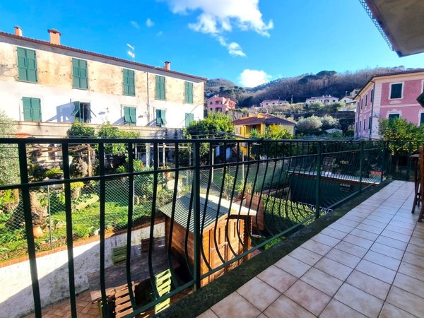 appartamento in vendita a Calice Ligure