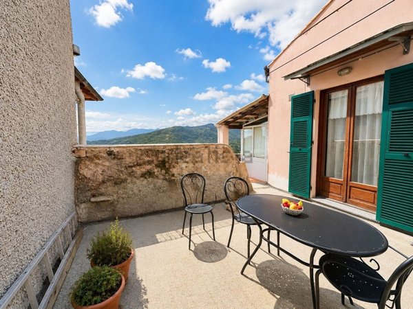 casa semindipendente in vendita a Calice Ligure