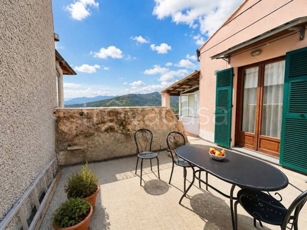 casa indipendente in vendita a Calice Ligure in zona Carbuta