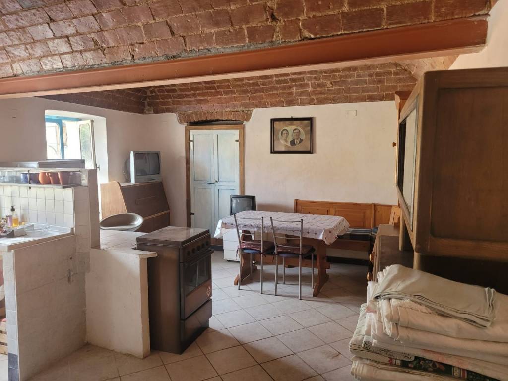 casa indipendente in vendita a Calizzano