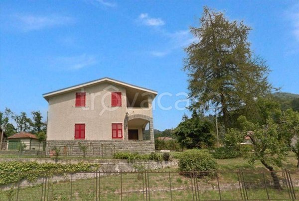 casa indipendente in vendita a Calizzano