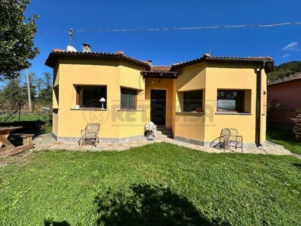 casa indipendente in vendita a Calizzano