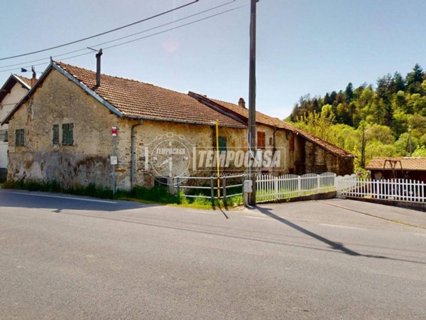 casa indipendente in vendita a Calizzano