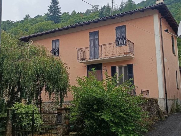 casa indipendente in vendita a Calizzano in zona Mereta