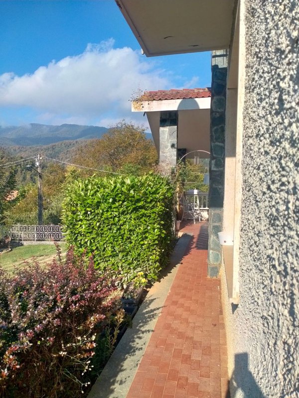 casa indipendente in vendita a Calizzano