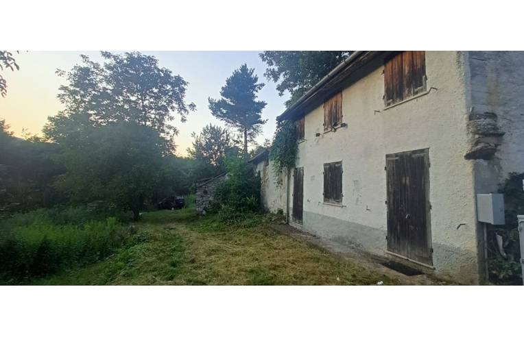 casa indipendente in vendita a Calizzano in zona Mereta