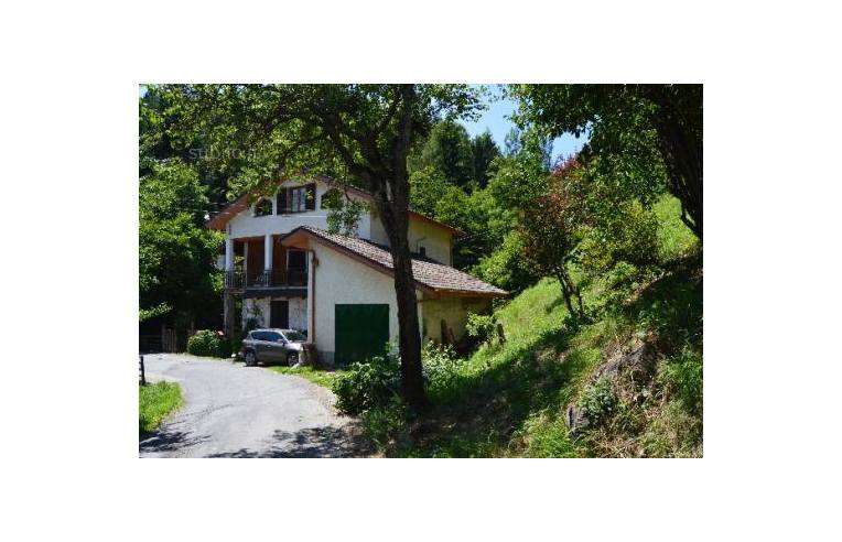 casa indipendente in vendita a Calizzano