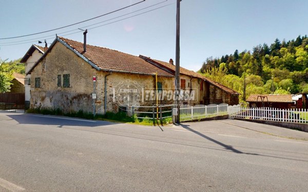 esavano in vendita a Calizzano