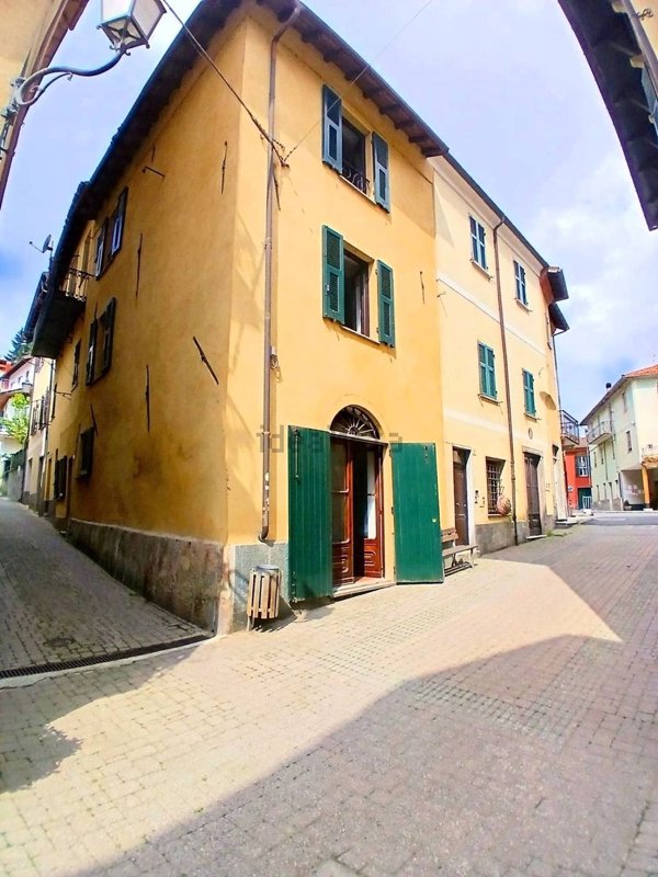 casa indipendente in vendita a Calizzano