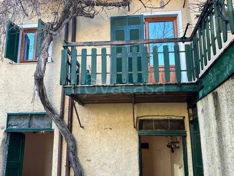 casa indipendente in vendita a Calizzano