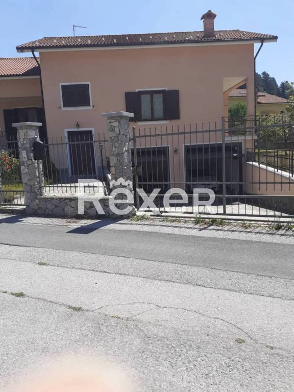 casa indipendente in vendita a Calizzano