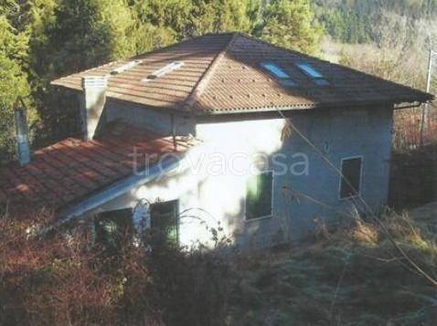 casa indipendente in vendita a Calizzano