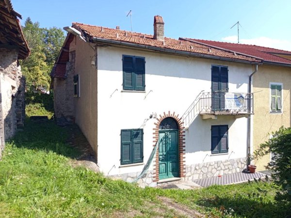 casa indipendente in vendita a Calizzano in zona Mereta