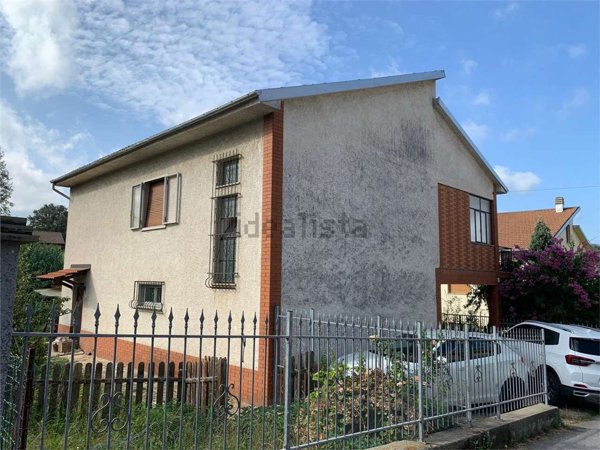 casa indipendente in vendita a Carcare