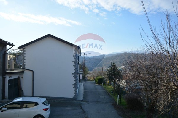 casa indipendente in vendita a Carcare