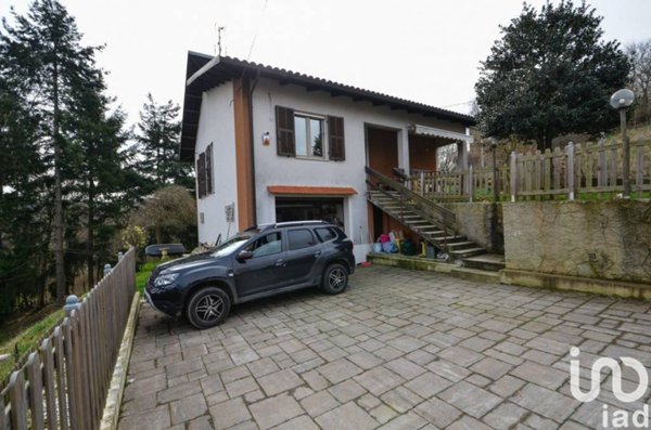 casa indipendente in vendita a Carcare