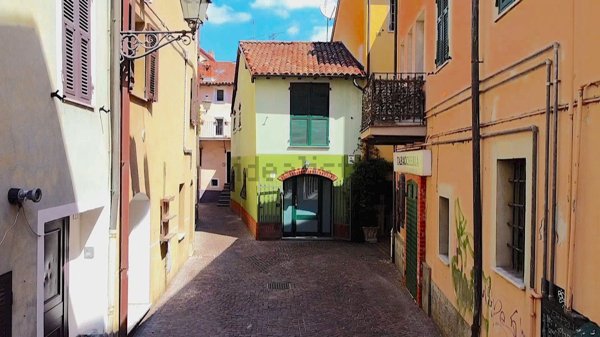 casa indipendente in vendita a Carcare