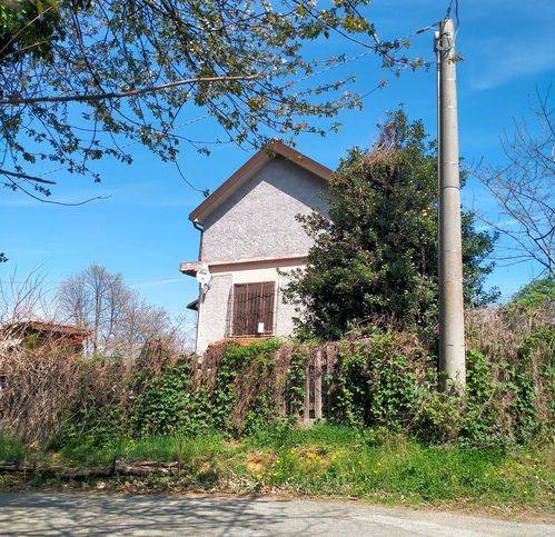 casa indipendente in vendita a Carcare