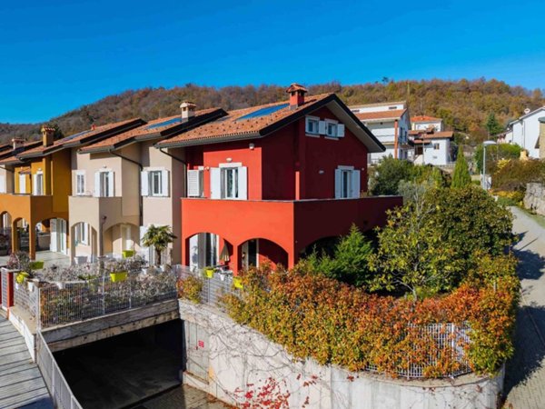 casa indipendente in vendita a Carcare