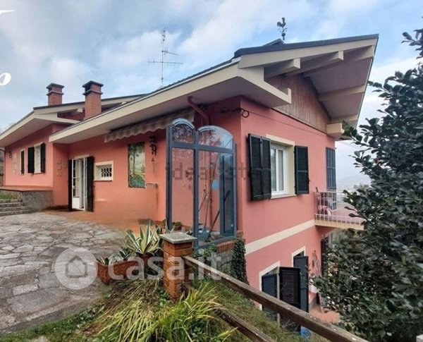 casa indipendente in vendita a Carcare