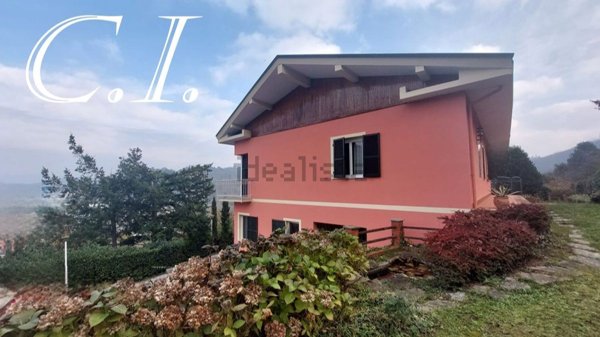 casa indipendente in vendita a Carcare