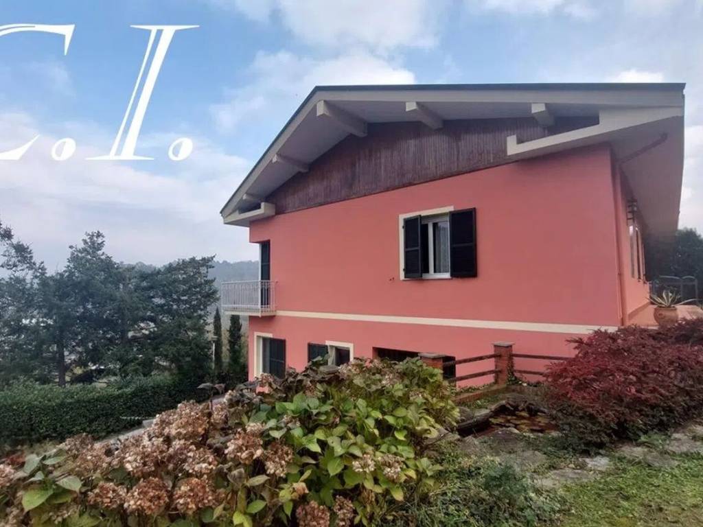 casa indipendente in vendita a Carcare