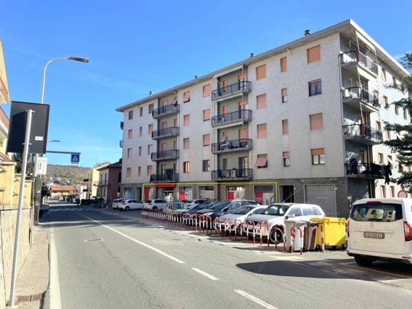 locale commerciale in vendita a Carcare