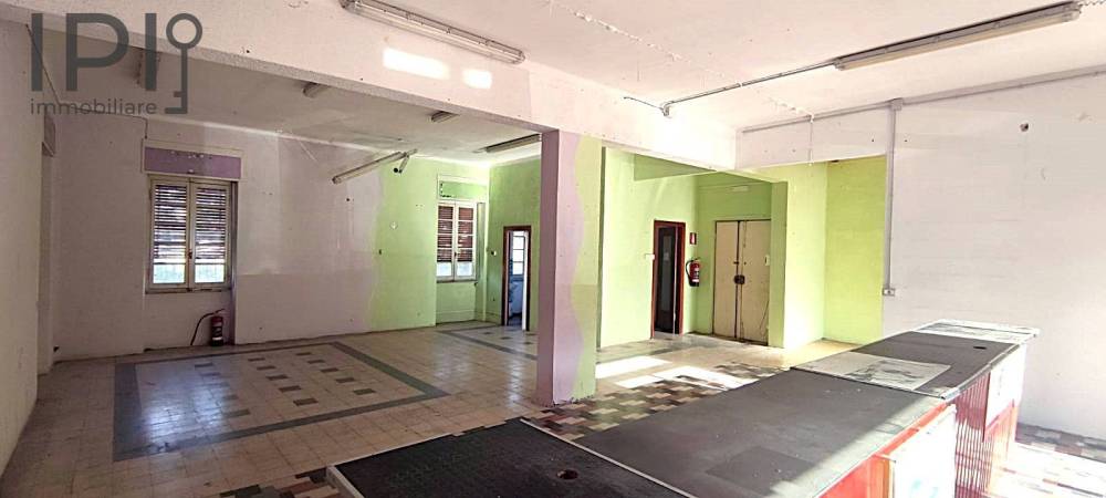 locale commerciale in vendita a Carcare