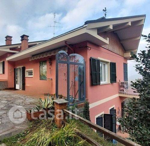 casa indipendente in vendita a Carcare