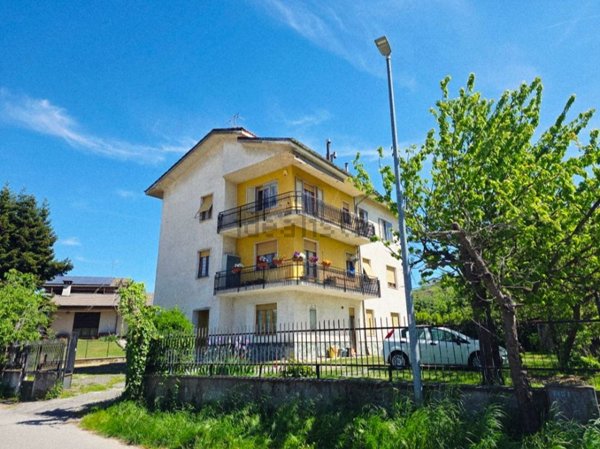 casa indipendente in vendita a Carcare