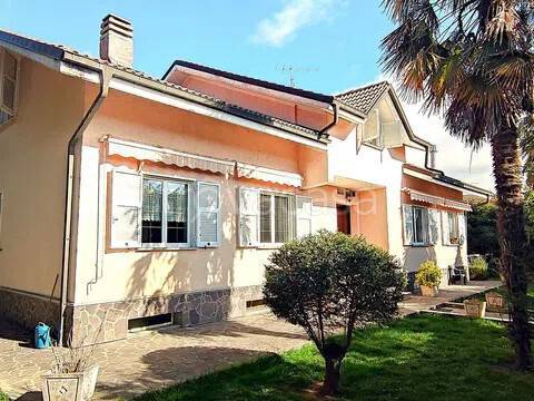 casa indipendente in vendita a Carcare