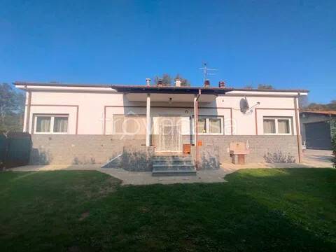 casa indipendente in vendita a Carcare