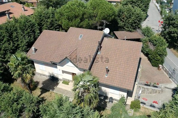 casa indipendente in vendita a Carcare