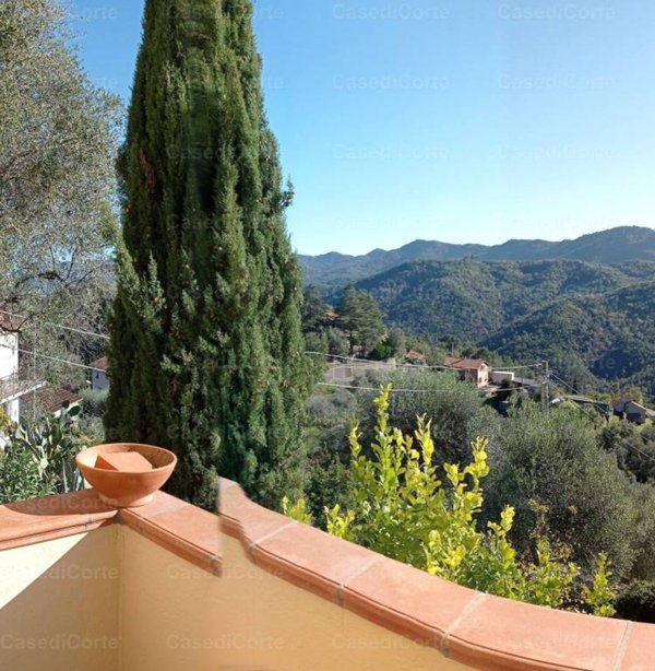 casa indipendente in vendita a Casanova Lerrone