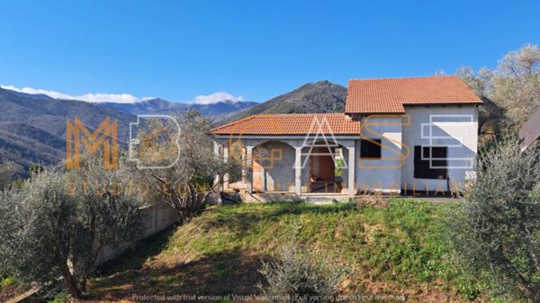 casa indipendente in vendita a Casanova Lerrone