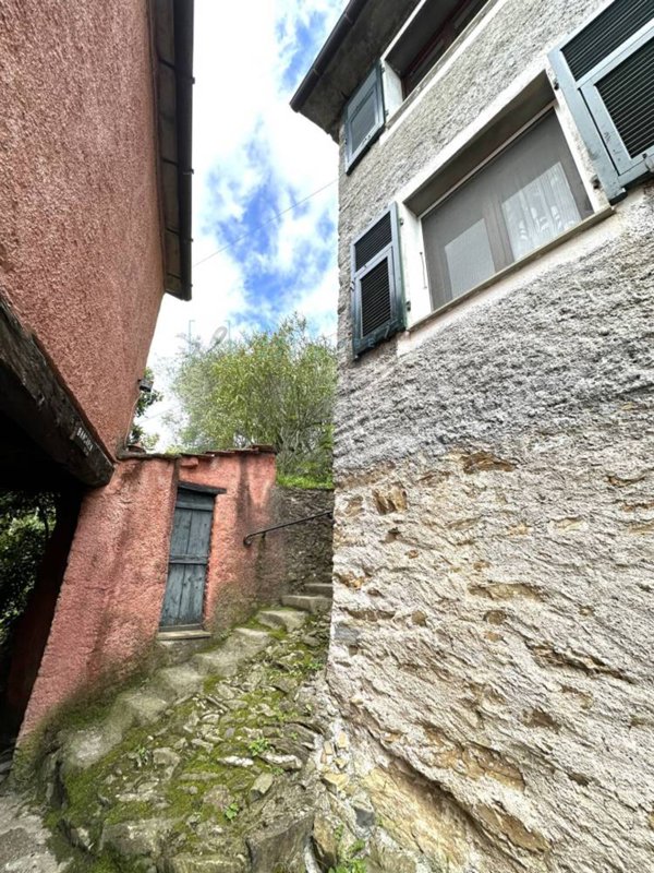 casa indipendente in vendita a Casanova Lerrone