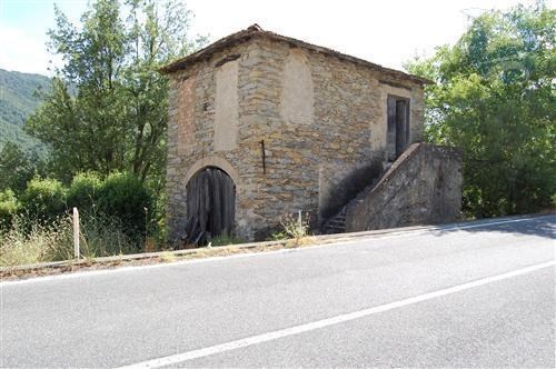 casa indipendente in vendita a Casanova Lerrone