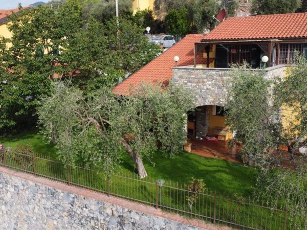 casa indipendente in vendita a Casanova Lerrone