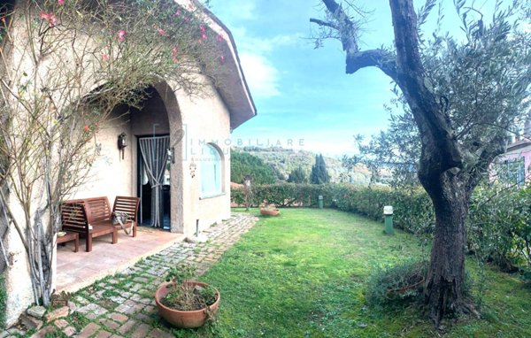 casa indipendente in vendita a Casanova Lerrone