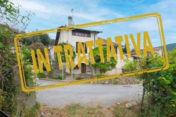 casa indipendente in vendita a Casanova Lerrone