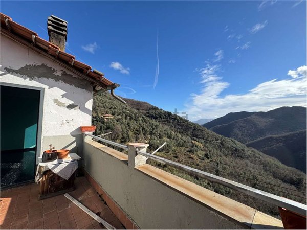 casa semindipendente in vendita a Casanova Lerrone in zona Vellego