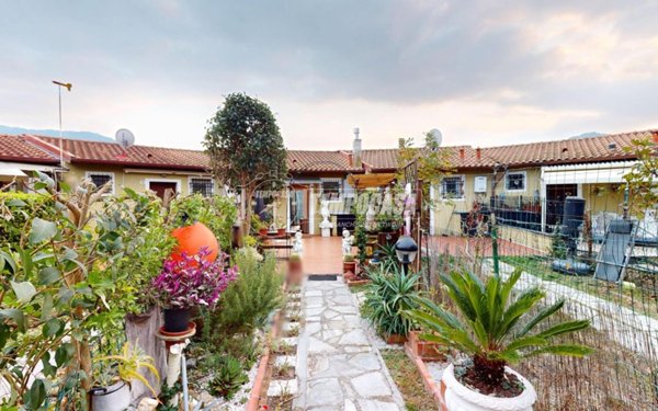 casa indipendente in vendita a Casanova Lerrone