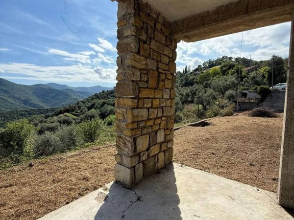 casa indipendente in vendita a Casanova Lerrone