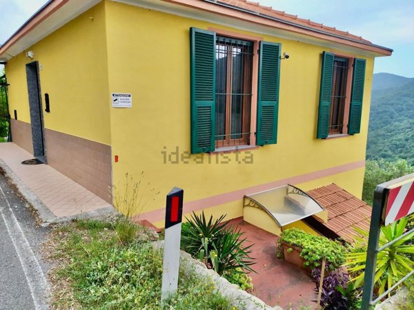 casa indipendente in vendita a Casanova Lerrone