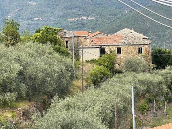 casa indipendente in vendita a Casanova Lerrone in zona Maromoreo